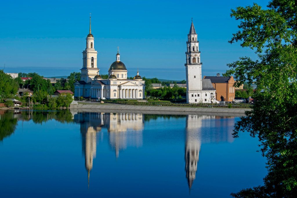 =Сокровища малахитовой шкатулки