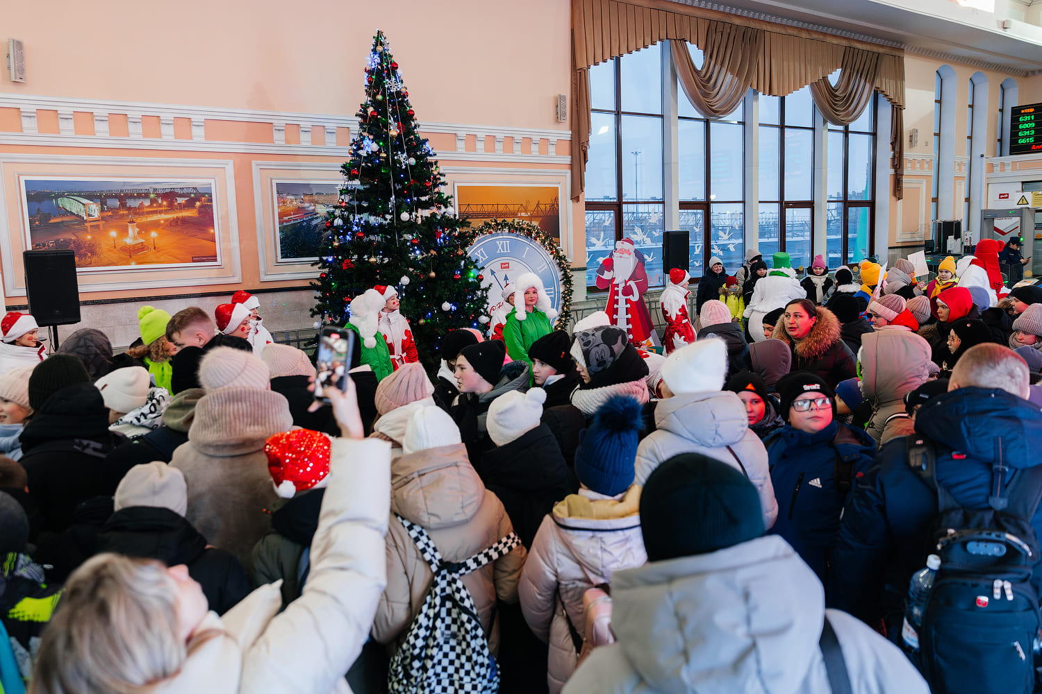 =Новогодний переполох 20 декабря 2025 (из Болотного)