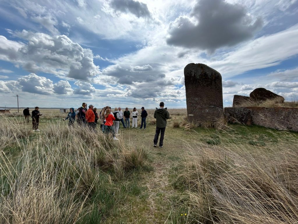 =Тропами древних народов